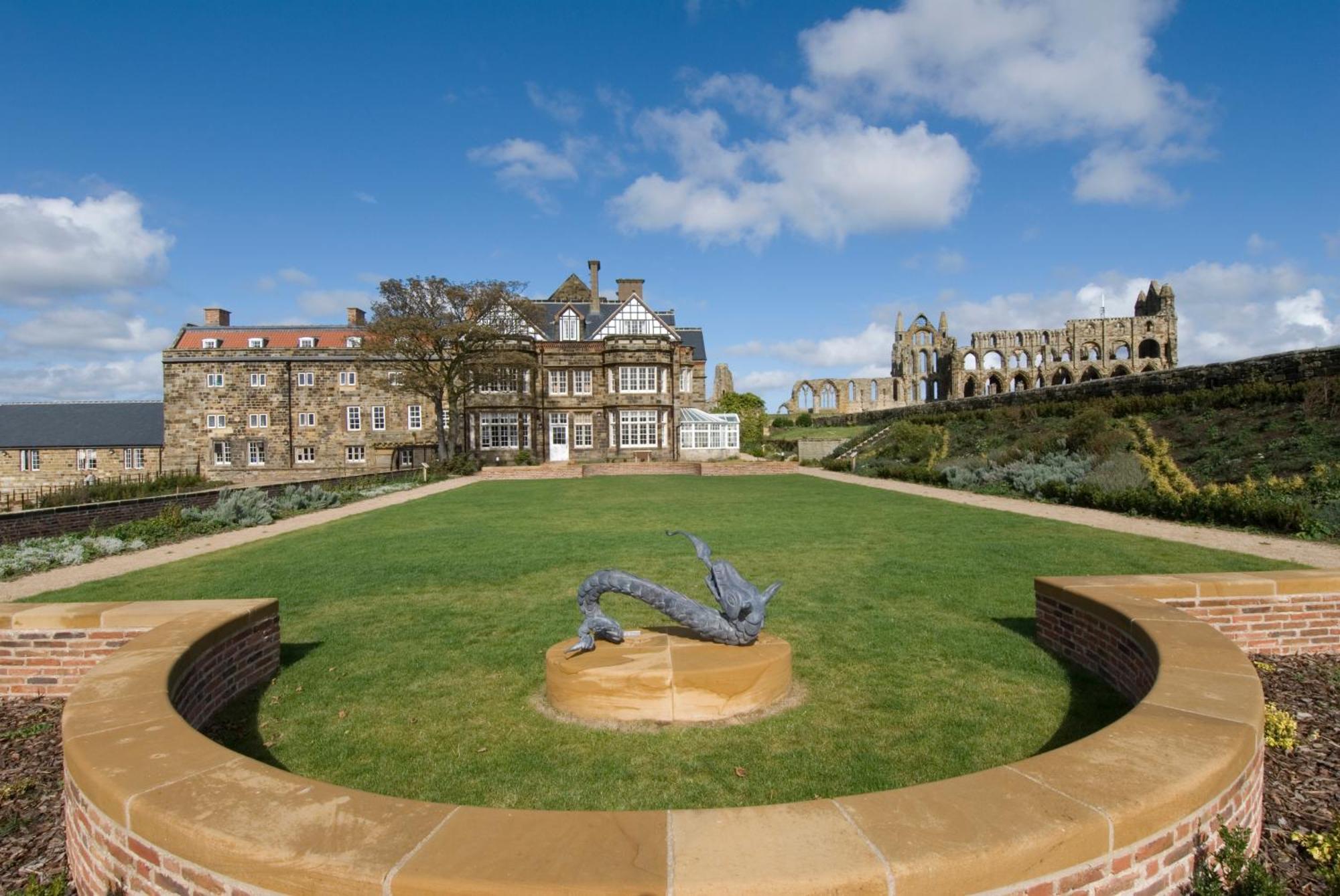 Yha Whitby Hostel Exterior photo